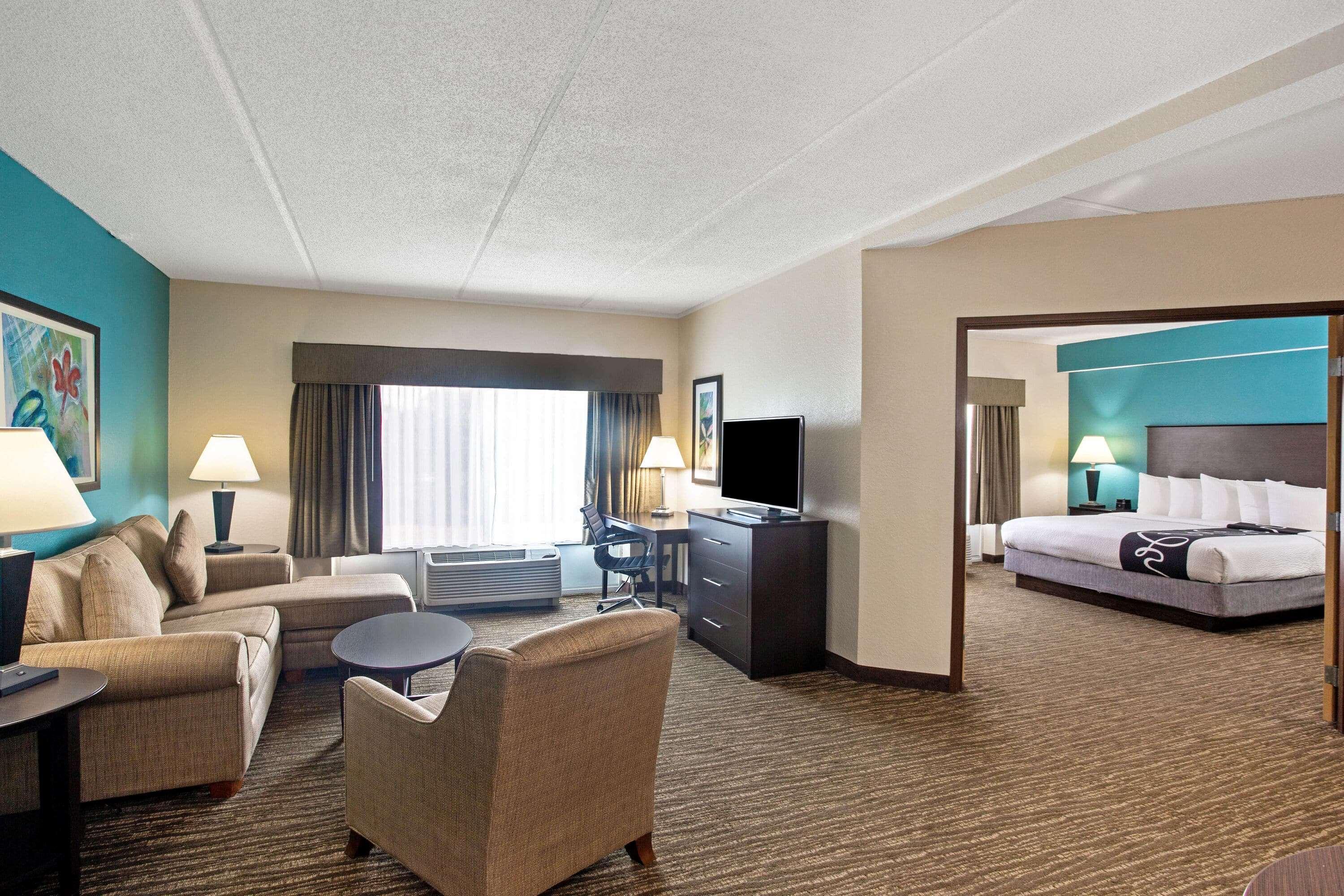 Comfort Inn & Suites Sarasota I75 The Meadows Exterior foto